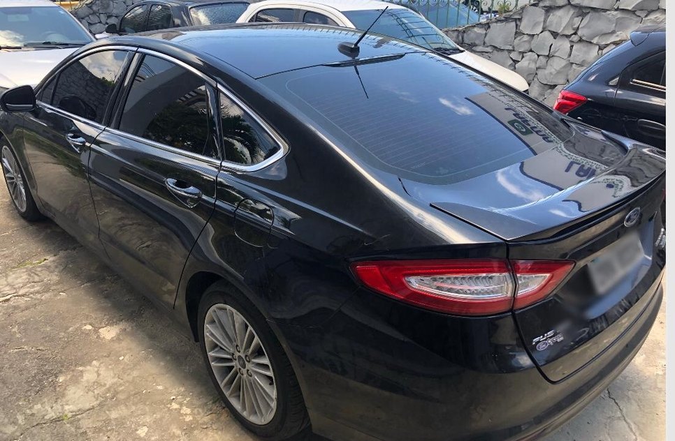 Denarc apreende carro de luxo