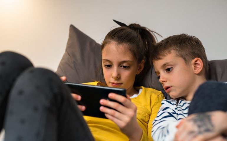 Dependência de meios eletrônicos torna civilização mais vulnerável, alerta especialista