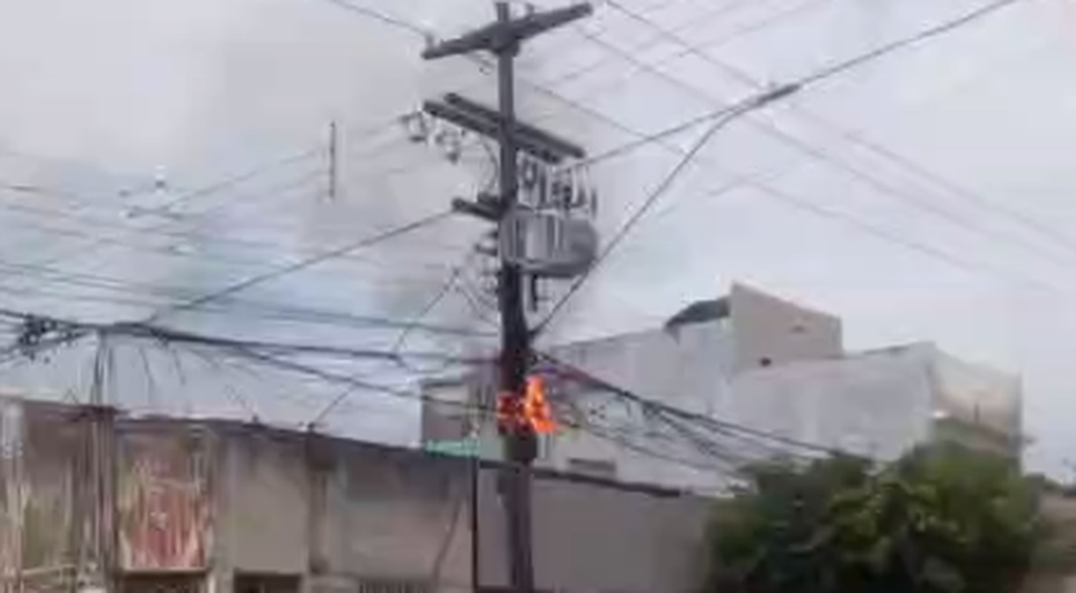 Aracaju registra segundo caso de poste pegando fogo na mesma avenida em menos de 24 horas