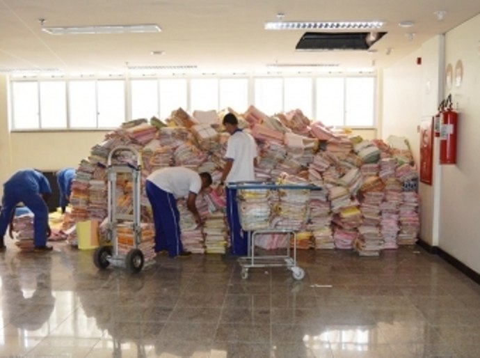 Justiça Federal doa 21.500 processos findos para reciclagem na Coopvila