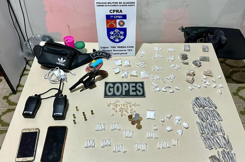 Mulher é presa durante operação policial no Litoral Norte