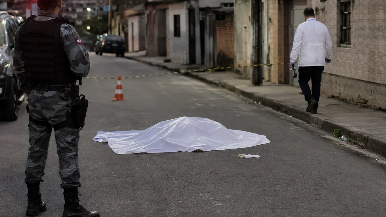 Homem é morto a tiros na Chã de Bebedouro e Polícia Civil investiga motivação do crime
