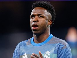 Torcedores pedem saída de Vini Jr. após eliminação do Real na Champions