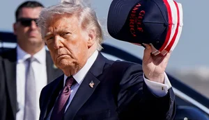 Donald Trump adota postura irredutível em negociações de paz com Irã