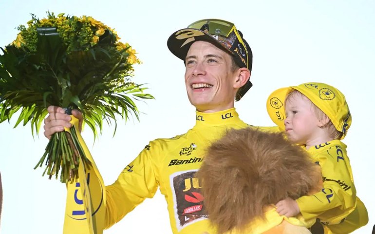 Dinamarquês Jonas Vingegaard confirma título da Volta da França