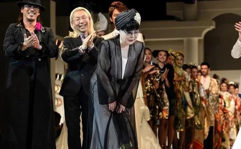 Morre estilista Yumi Katsura, pioneira dos vestidos de noivas no Japão