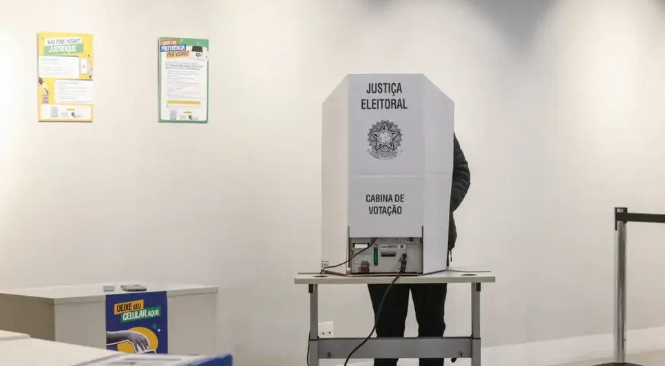 Após pedidos dos dois candidatos, STF prorrogou eleições até 19h / Foto: Paulo Pinto/Agência Brasil