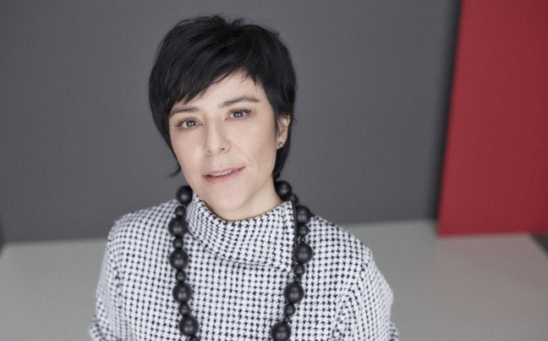 Fernanda Takai retrata questionamentos e recorre à memória afetiva em novo disco