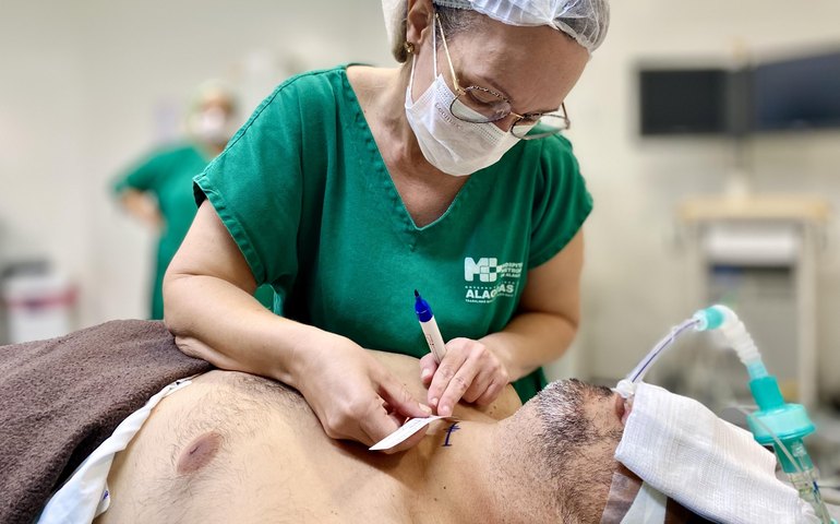 Diagnóstico precoce garante tratamento eficaz do câncer de tireoide, alerta especialista