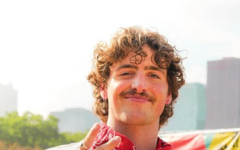 Por que Benson Boone se desculpou por apresentação no Grammy 2025? Entenda polêmica