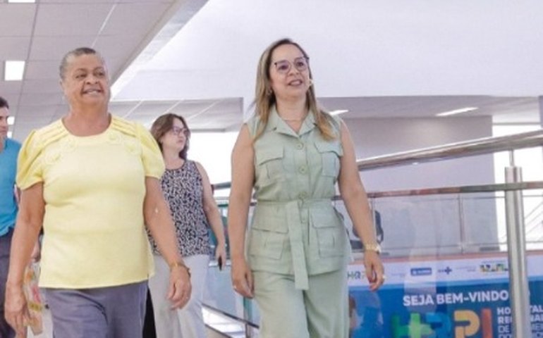 Prefeita de Palmeira acompanha início das atividades do Hospital Regional e planeja ampliação dos serviços