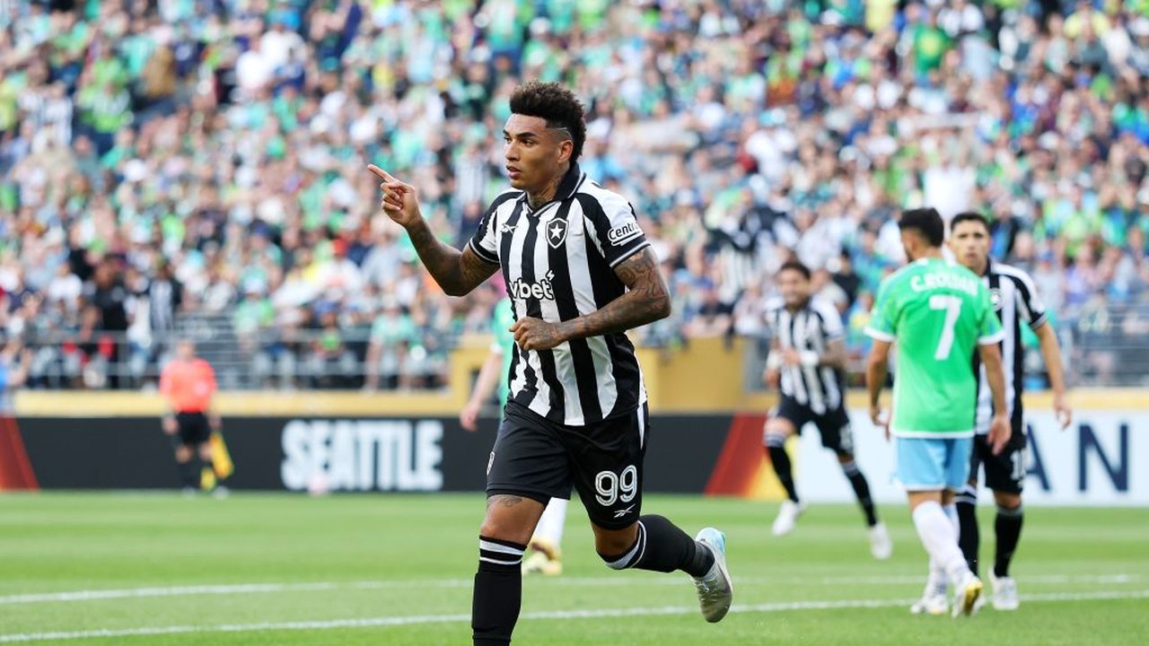 Igor Jesus comenta sobre Flamengo e reforça vínculo com o Botafogo