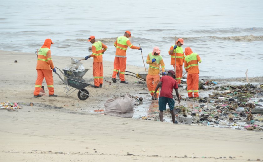 Mais de 200 toneladas de resíduos são recolhidas após chuvas fortes em Maceió