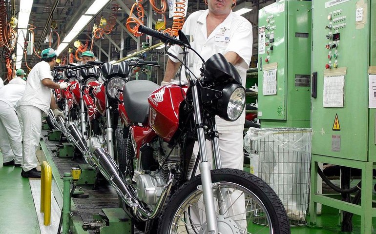 Produção de motos sobe 3% de junho para julho, mostra Abraciclo