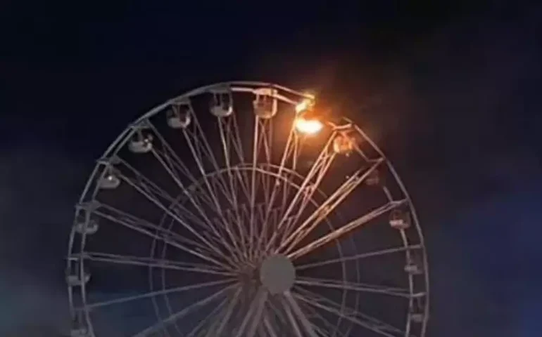 Na Alemanha, incêndio em roda-gigante de festival de música deixa 30 pessoas feridas