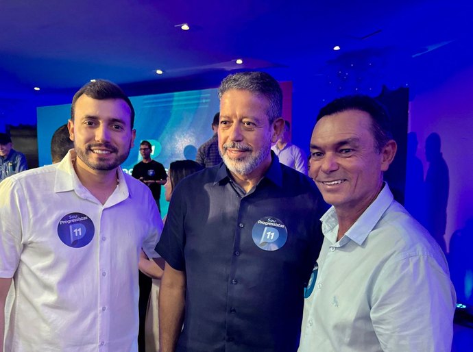 Prefeito de Anadia acompanha filiação de pré-candidato à sucessão municipal