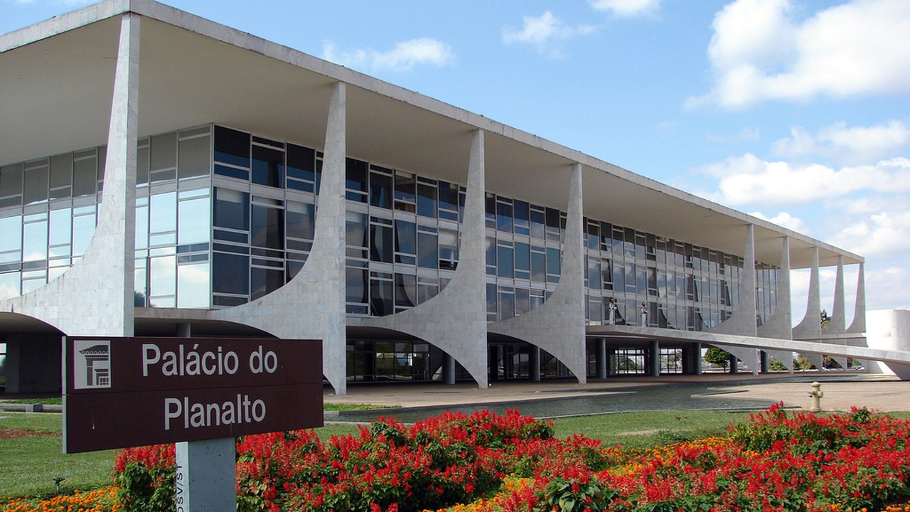 Indíos kayapós bloqueiam entrada do Palácio do Planalto