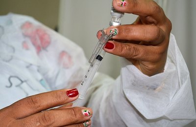 Segunda dose de Coronavac em Penedo atende agendados para 22 e 24 de abril