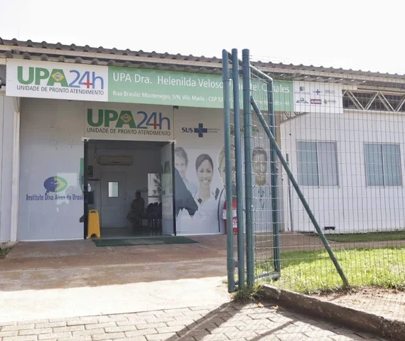 Mãe é presa após agredir filha adolescente com celular e tapas no rosto em Palmeira dos Índios