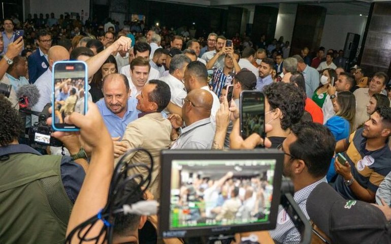 Em espaço concorrido, Republicanos realizam evento com representantes de 77 municípios alagoanos