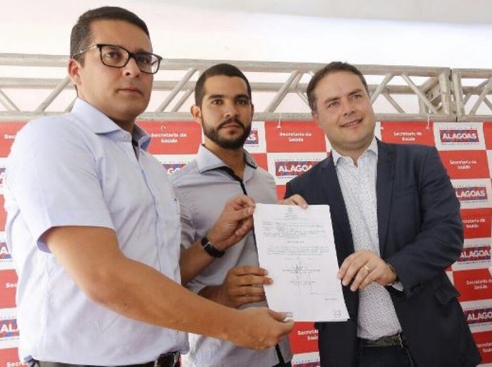 Renan Filho autoriza reforma do Hemoal e faz entrega de novos veículos