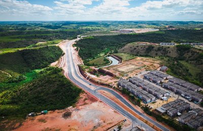 Prefeitura de Maceió segue com obras para instalação de iluminação pública na Via da Integração