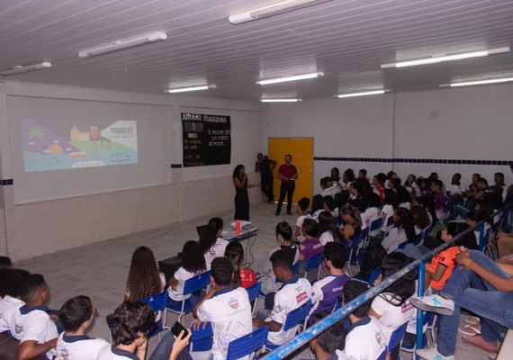 Mostra itinerante leva filmes para escolas de Penedo