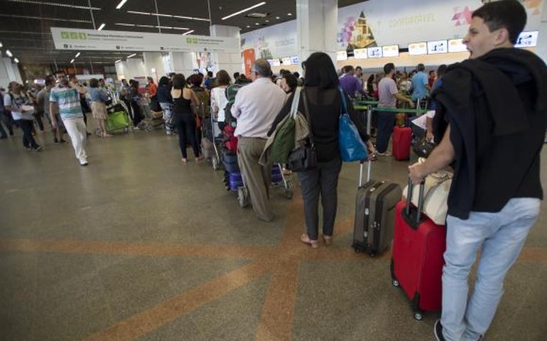 Dilma veta proposta de exploração comercial de aeroportos privados