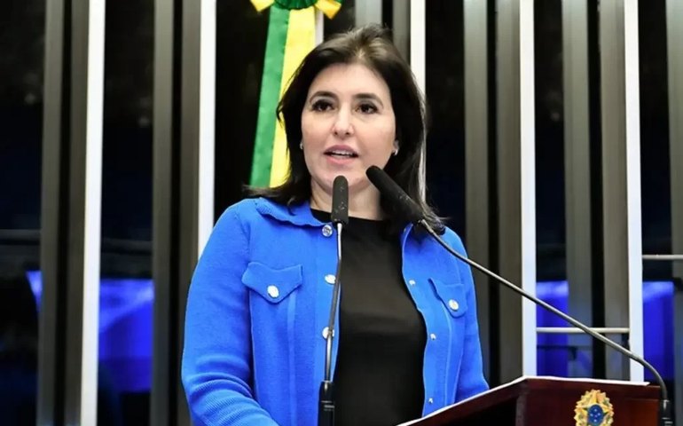 Dólar recua com exterior, indicação de Simone Tebet e fator Ptax