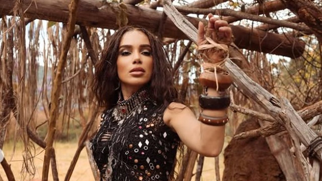 Anitta se posiciona contra Rodrigo Branco e Lucas Leto debocha de famosos que o apoiaram