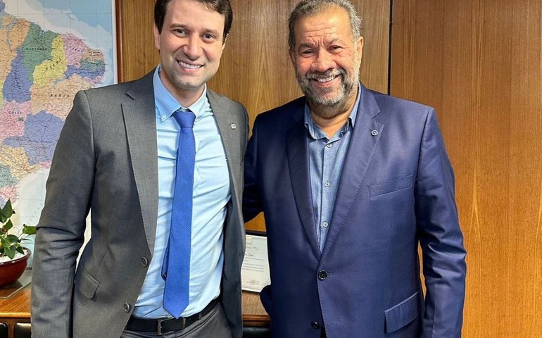Medida Provisória que reduz fila no INSS é baseada em PL de deputado alagoano