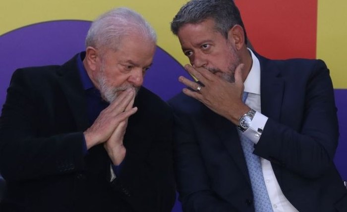Lula e Lira durante evendo do governo federal