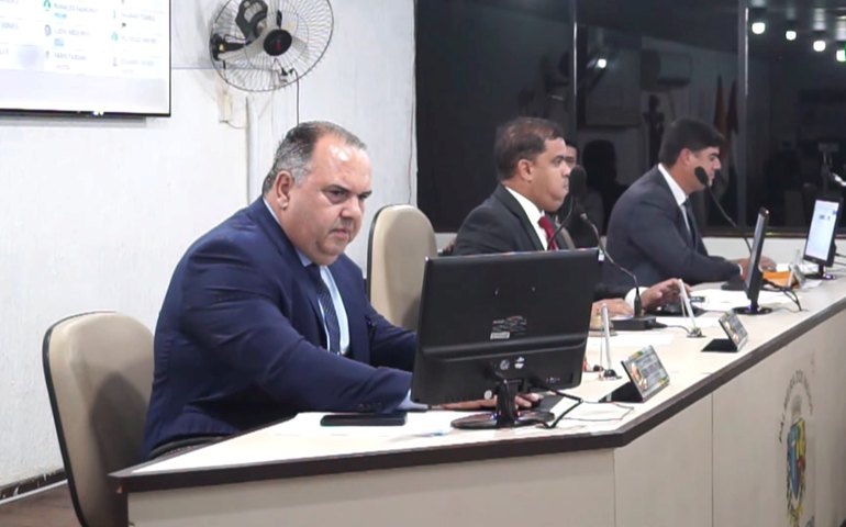 “Gripe coletiva” é usada como justificativa para cancelar sessão da Câmara em Palmeira