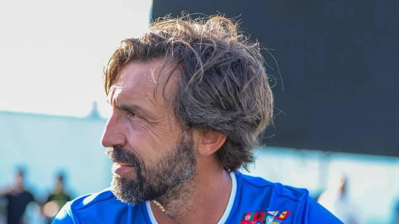 Pirlo aceita acordo verbal de Maldini e será o novo treinador da Itália, diz jornal