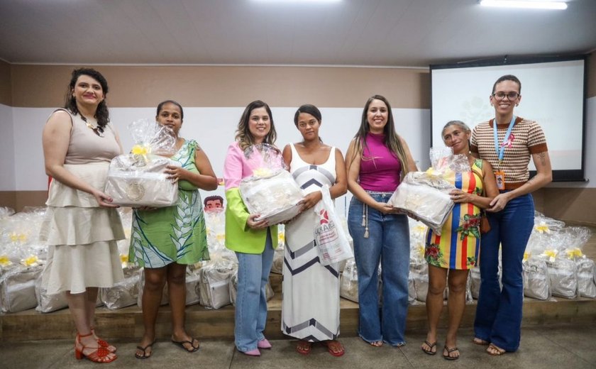 Mais de 160 gestantes participam, nesta terça (8), da 4ª entrega dos enxovais do projeto “Mãe Arapiraquense”