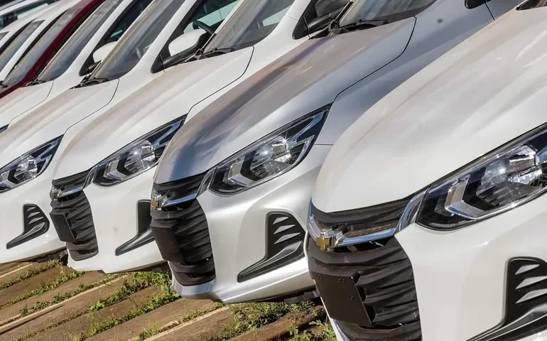 Fenabrave prevê crescimento de 5% das vendas de veículos em 2025