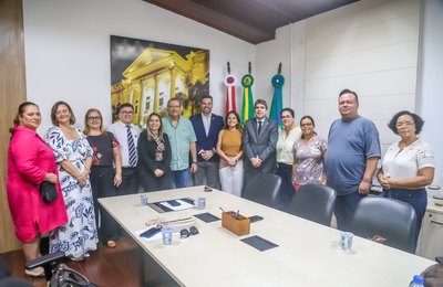 Câmara promulga lei que unifica matrícula dos professores da rede municipal de Maceió