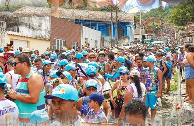 Bloco Gente que Faz arrasta multidão pelas ruas de Pilar