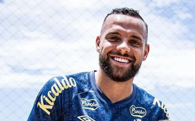 Goleador do Santos, Guilherme valoriza trabalho e cita ansiedade por acesso: 'Estamos próximos'