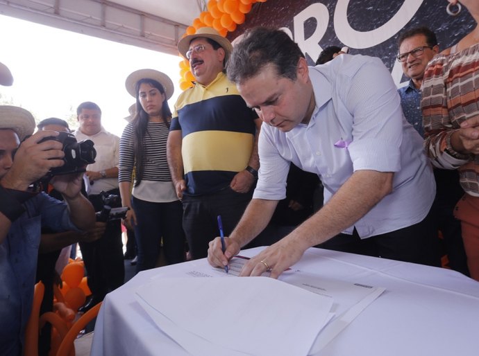 Governador lança Plano de Desenvolvimento e assina ordens de serviço em Rio Largo