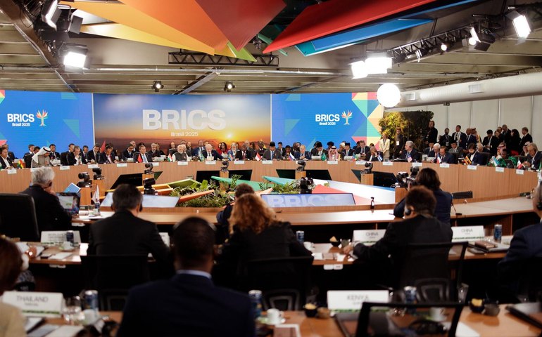 Países do BRICS podem prevenir 'incêndio global' no Oriente Médio, apontam especialistas