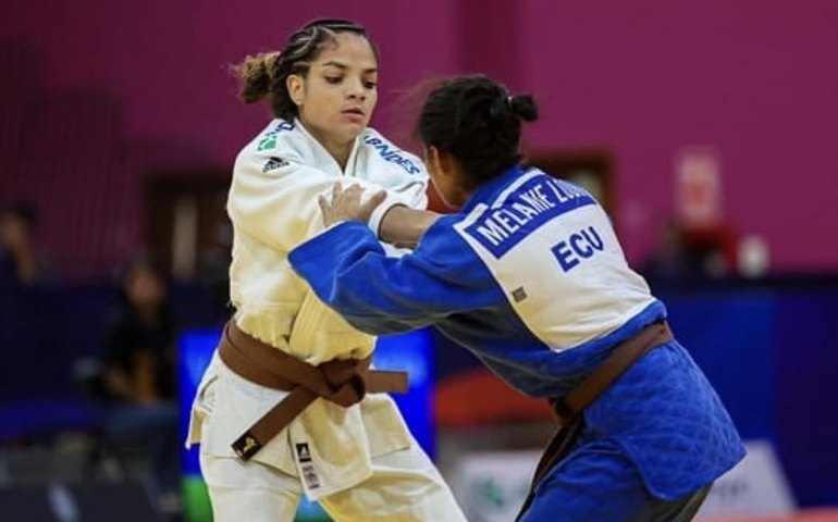 Judoca revelada pelo Na Base do Esporte conquista prata no Sul-Americano Cadete e Júnior de Judô