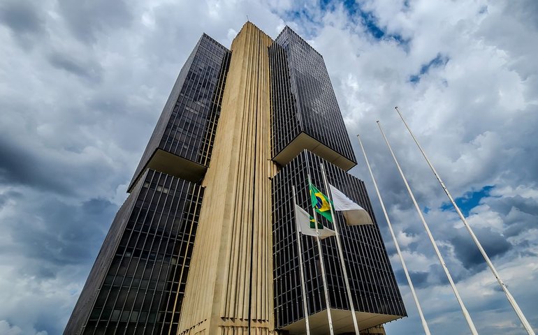 Contas externas têm saldo negativo menor em janeiro de 2026