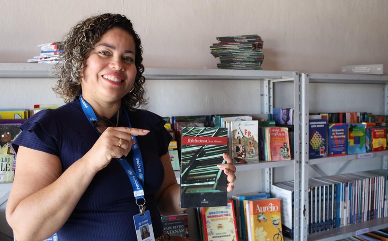 Biblioteca Graciliano Ramos abre espaço para lançamentos de autores alagoanos