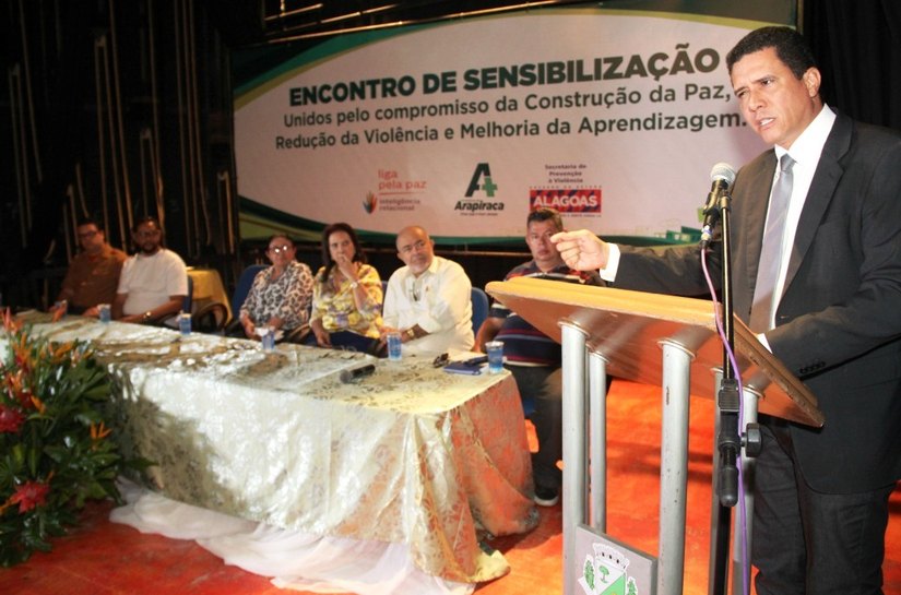 Violência na escola: 22 mil alunos integrados em programa preventivo