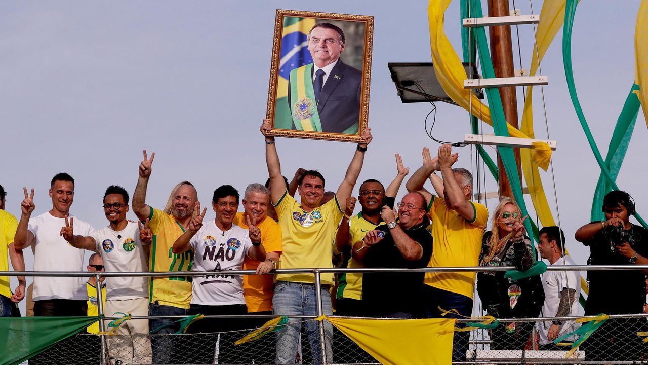 Jair Bolsonaro participará de eventual governo de Flávio, afirma presidente nacional do PL