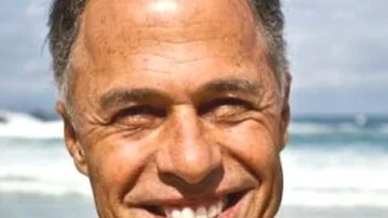 Velório de Ricardo Bocão será na escola de surfe que ele fundou na Rocinha