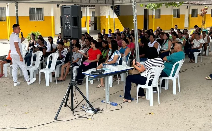 Prefeitura de Penedo dialoga com comunidade escolar sobre investimentos em unidade de ensino da zona rural