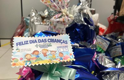 Voluntários da MVV realizam entrega de presentes para crianças de instituições do Agreste alagoano
