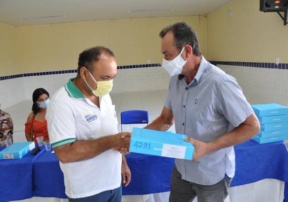 Saúde de Anadia entrega tablets para agentes comunitários e implanta Prontuário Eletrônico em todas as unidades